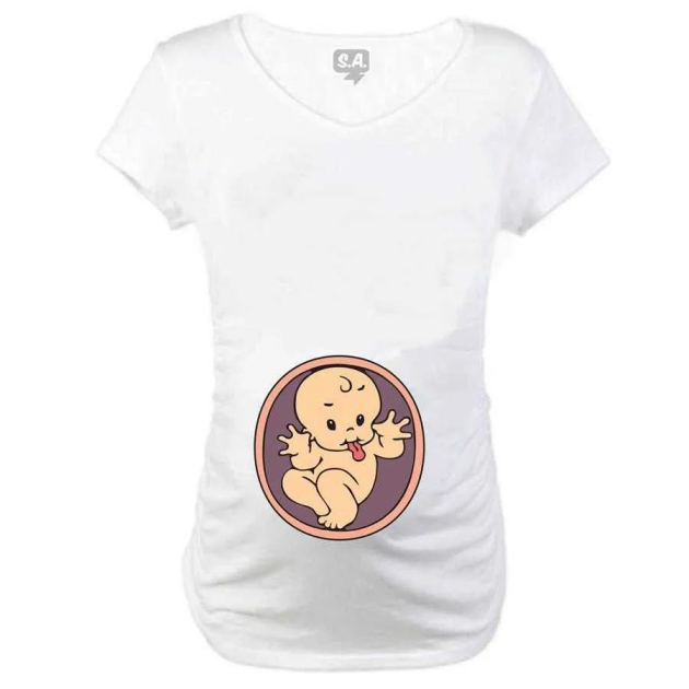 Baby Long Baby Mostrando a Lingua