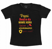 Camiseta Preta - Dentro Da Mamãe Agora Batem Dois Corações  Apaixonados por você