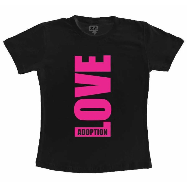 Camiseta Preta Love Adoption